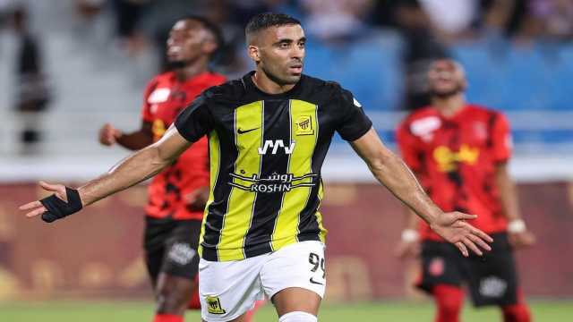 الاتحاد يمطر مرمى الرياض برباعية