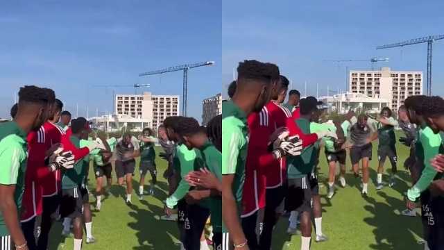 لاعبو المنتخب يهنئون المالكي بيوم ميلاده على طريقتهم..فيديو