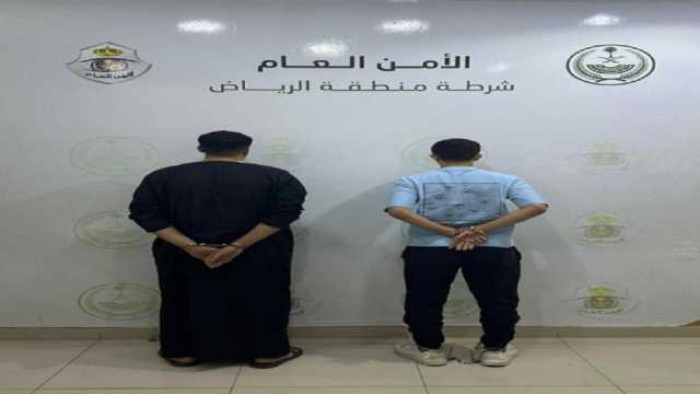 القبض على شخصين اعتديا على مركبة بتكسير زجاجها بالرياض