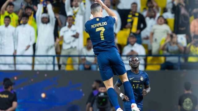 النصر يفوز على الخليج بثنائية نظيفة