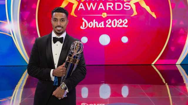 سالم الدوسري يشيد بكيان الهلال بعد فوزه بجائزة أفضل لاعب بآسيا