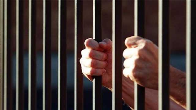 سجين : جبت البلاء لنفسي ولأهلي.. فيديو