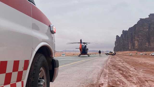 ‎الإسعاف الجوي يباشر حادث تصادم على طريق شرما بتبوك