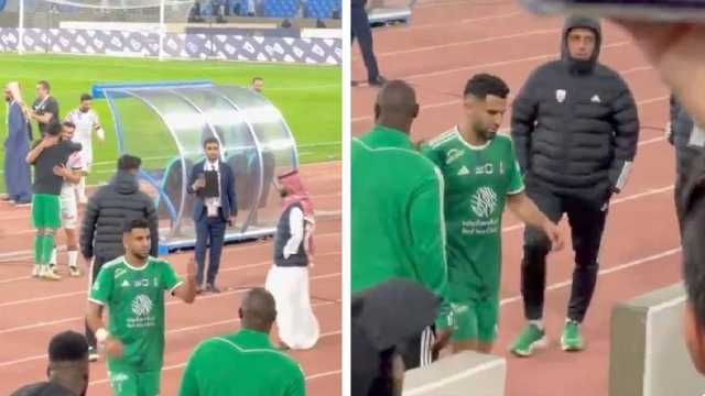 جماهير الأهلي لـ محرز : برا برا أنت فاشل.. فيديو