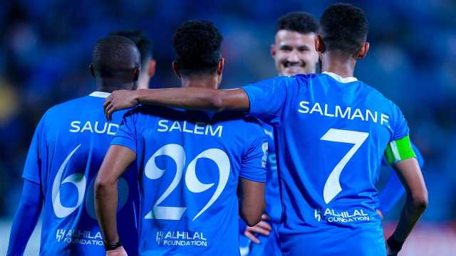 الهلال يتخطى نساجي الإيراني بهدفين