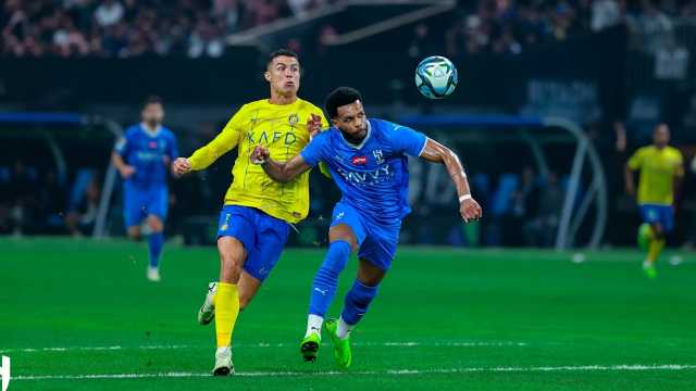 الهلال يدك حصون النصر بهدفين في شوط مثير