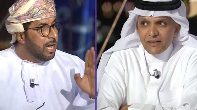 طلال العامري لـ حمد الدبيخي: أنت تناقض نفسك وتعيش في عالم التناقضات .. فيديو