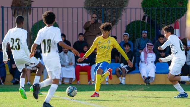 رونالدو يتواجد في مباراة ناشئين النصر ضد الاتحاد لدعم ابنه.. فيديو