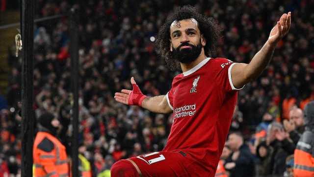 ليفربول يغري صلاح لمنع رحيله إلى دوري روشن