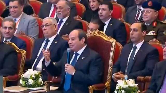 طلب غريب للرئيس المصري من طفلة .. فيديو