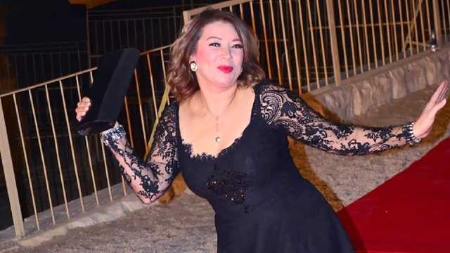 مصير رجل أرسل صوراً خادشة للفنانة انتصار