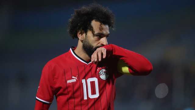 برلماني يطالب بنسبة من راتب محمد صلاح لصالح مصر