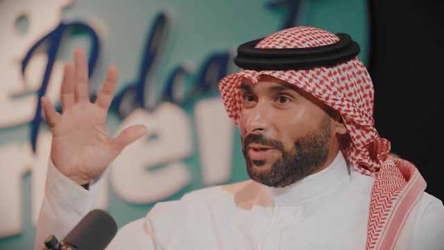 يزيد الراجحي: أنا الموظف المثالي وآخر واحد يطلع من الدوام .. فيديو