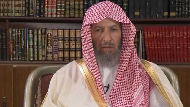 سعد الشثري يوضح هل تذوق الطعام باللسان يفسد الصيام أم لا.. فيديو