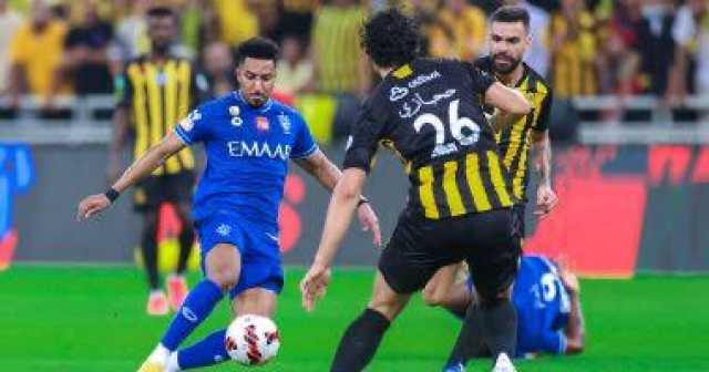 السالمي: لقاء آسيا بين ⁧‫الهلال والاتحاد‬⁩ يختلف عن الدوري بسبب الـ 5 أجانب .. فيديو