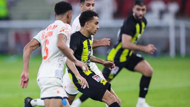 الاتحاد يمطر شباك الفيحاء بثلاثية.. فيديو