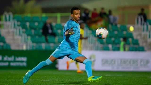 حارس النصر يتعرض لحادث مروري