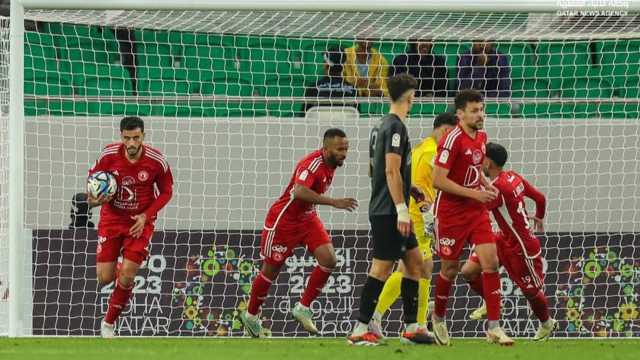 هدف مثير للجدل في الدوري القطري بين الريان والعربي .. فيديو