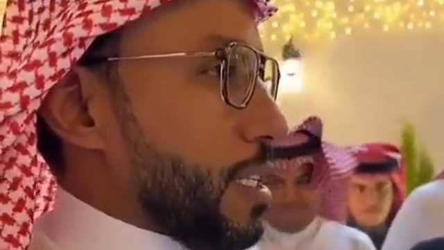 قريب غازي الذيابي عن ابنه النصر:يبي يشغلك بكثرة الإحتجاجات ..فيديو