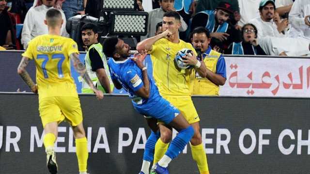 نجم الهلال السابق يرد على انتقاد البليهي بسبب رونالدو وميسي