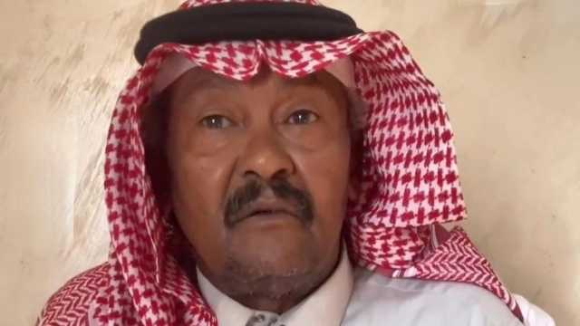 تركت ولدي في اللفة رجعت لقيته في القبر .. رجل يروي قصة غيابه عن أسرته 33 عاما .. فيديو