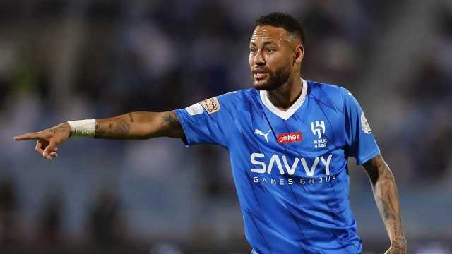 لاعب الهلال نيمار في أحدث ظهور له .. فيديو