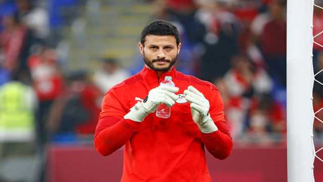 محمد الشناوي يقرر الذهاب إلى دوري روشن