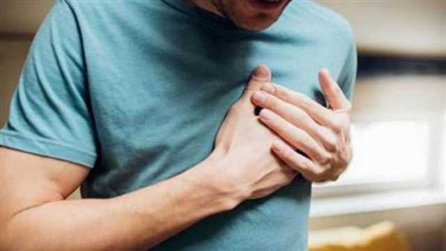 استشاري : ارتفاع درجات الحرارة قد يسبب تجلطات في شرايين القلب أو المخ .. فيديو