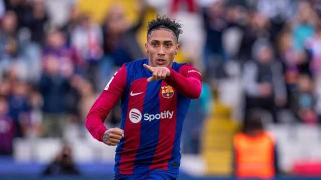 برشلونة يُقنع نجمه بالانتقال إلى الهلال