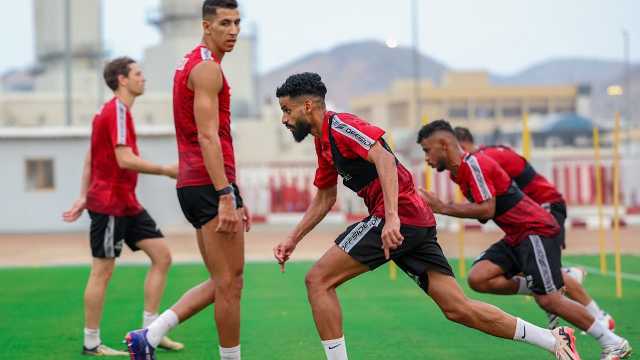 الوحدة يواجه الرياض بـ 14 لاعبًا لعدم استخراج شهادة الكفاءة المالية