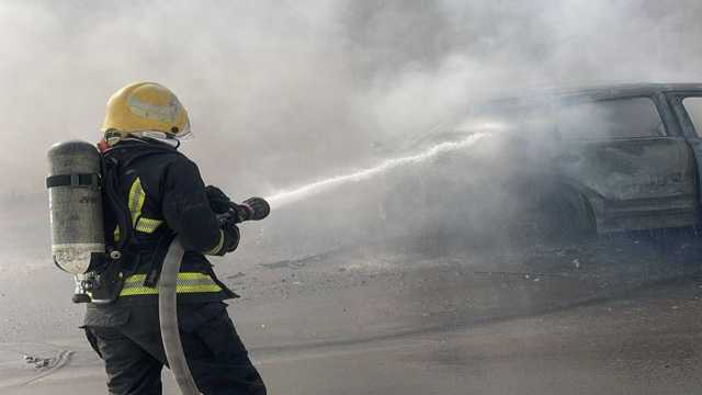 الدفاع المدني يخمد حريقًا في محطة وقود بمحافظة الدرب