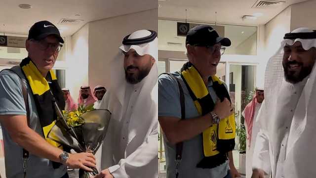 استقبال حافل لمدرب الاتحاد ومساعديه بمطار جدة .. فيديو