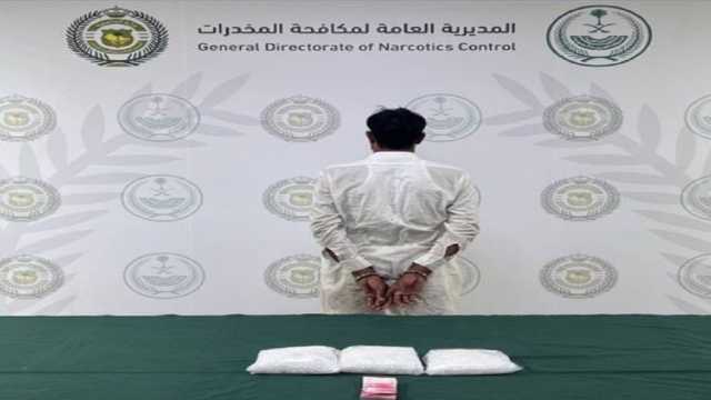 القبض علي مقيم لترويجه 2 كيلو جرام من الشبو بالرياض