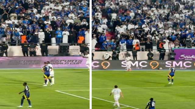 جماهير الهلال تهتف باسم ميسي أمام رونالدو.. فيديو