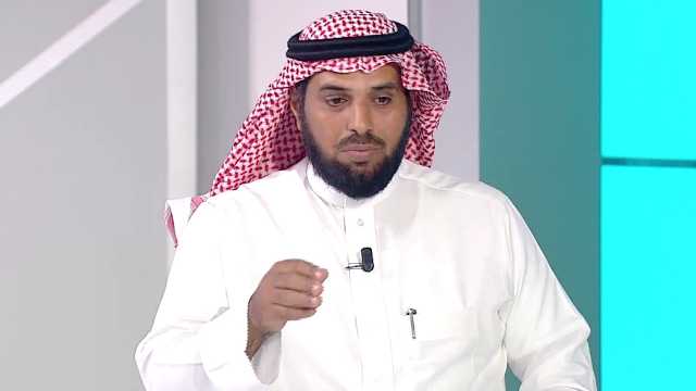 المعالج الشعبي سعد الدوسري يجري عملية طق “الابهر” على الهواء ..فيديو