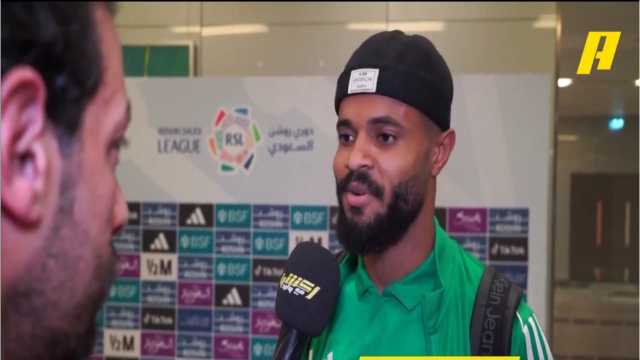 علي مجرشي: مدافع الهلال دعس على قدمي والبوت طار.. فيديو