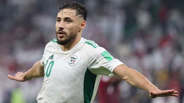 بلايلي يعبر عن حزنه بعد استبعاده من قائمة منتخب الجزائر