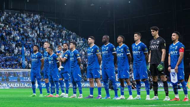 الهلال يفتح ملف تجديد عقد ثلاثي الفريق