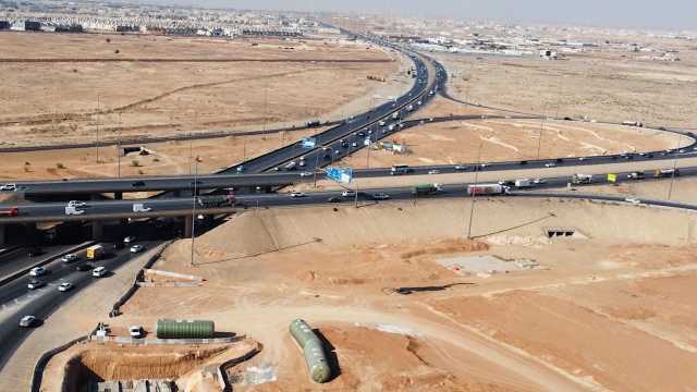 تشجير مداخل الرياض الشرقية .. صور