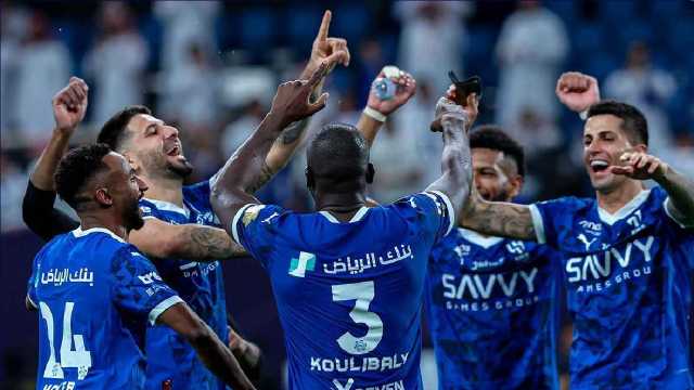 الهلال يطالب الاستقطاب بمحترف عالمي فئة A