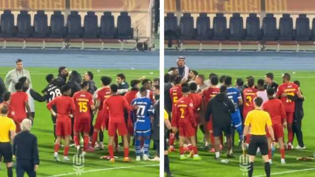 العويس يشتبك مع مدرب القادسية عقب خسارة الهلال .. فيديو