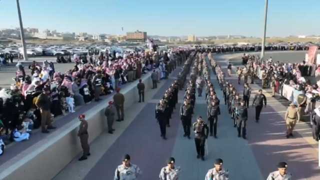 مسيرة عسكرية إحتفاء بيوم التأسيس في عسير..فيديو