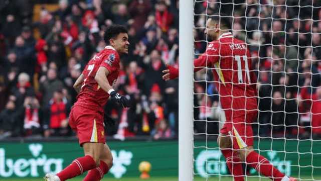 ليفربول يتفوق على ولفرهامبتون ويعزز صدارته للدوري الإنجليزي