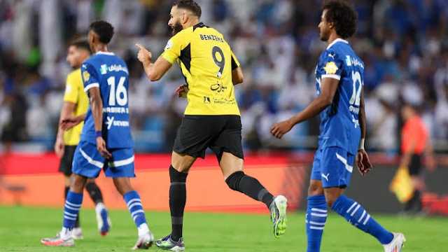 تأخير انطلاق كلاسيكو الاتحاد والهلال لأكثر من 30 دقيقة.. فيديو