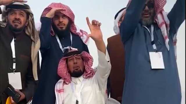 الراؤون في مرصد حوطة سدير يستعدون لرؤية هلال رمضان رغم الغيوم..فيديو