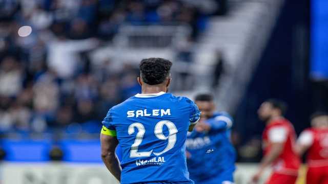 سالم الدوسري يجدد عقده مع الهلال ويصبح الأعلى أجرًا في الدوري