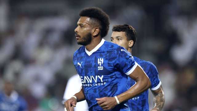 الهلال يعلن غياب البليهي شهرًا بسبب الإصابة