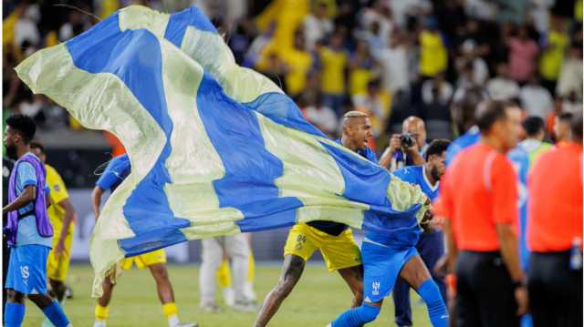 تشابك بالأيدي بين لاعبي الهلال و النصر عقب نهائي البطولة العربية ..فيديو