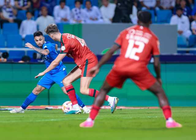 الهلال يعبر عقبة الاتفاق بثنائية في الدوري السعودي للمحترفين.. فيديو