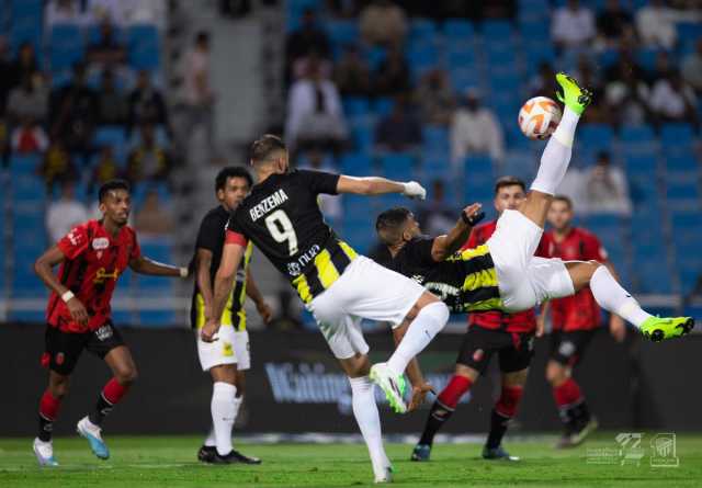 الدوري السعودي للمحترفين.. اتحاد جدة يكتسح الرياض برباعية رائعة.. فيديو